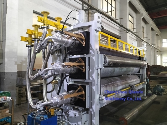 Máy làm lịch ba cuộn 520 × 3700 Gói vải không dệt có hoa văn sử dụng